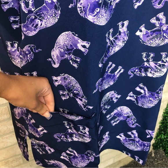 NWT Wink Purple Elephant Pattern Short Sleeve Scrub Top multiple sizes - Picture 3 of 16